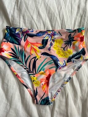 Old Navy Women's Pink Tropical Floral Swim Bottoms